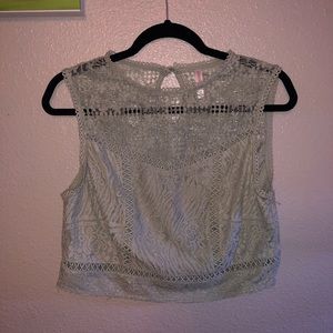 Xhilaration lace spring/summer top